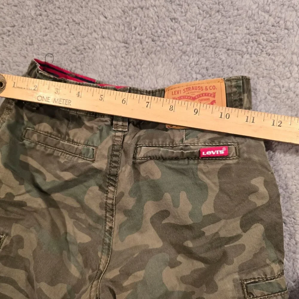 LEVI STRAUSS Green Camo Levi’s Cargo Shorts Adjustable Waist Boys Sz 7 Reg